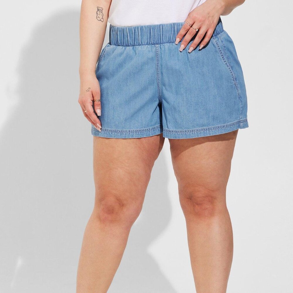 Torrid 3.5 Inch Pull-On Lightweight Denim High-Rise Short